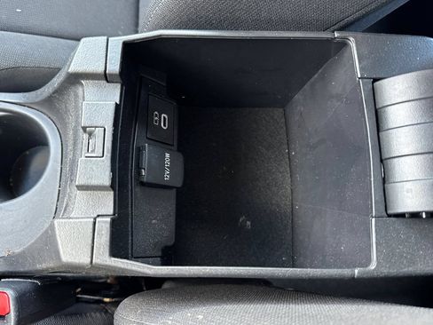Used 2024 Toyota Corolla LE FWD image 32