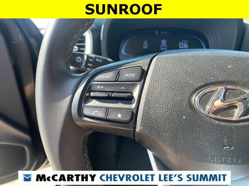 Used 2024 Hyundai Venue SEL image 43