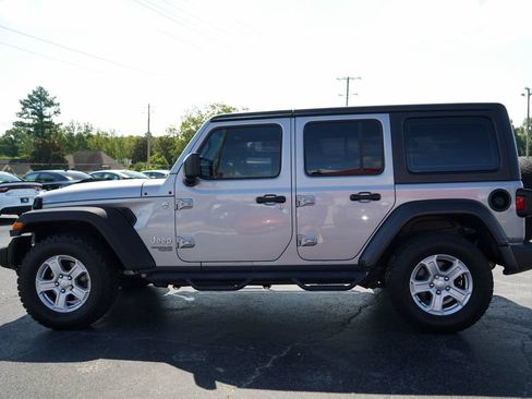 Used 2018 Jeep Wrangler Unlimited Sport AWD/4WD image 24