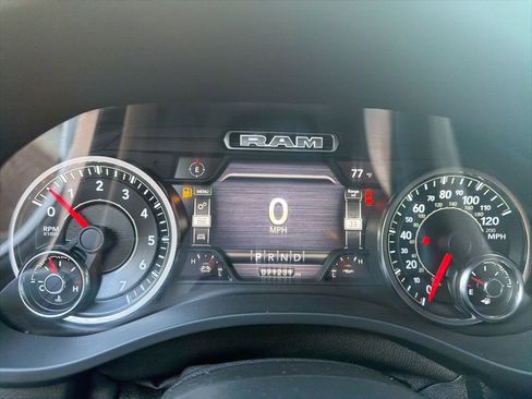 Used 2021 RAM 1500 Big Horn w/ Built-to-serve Edition image 28