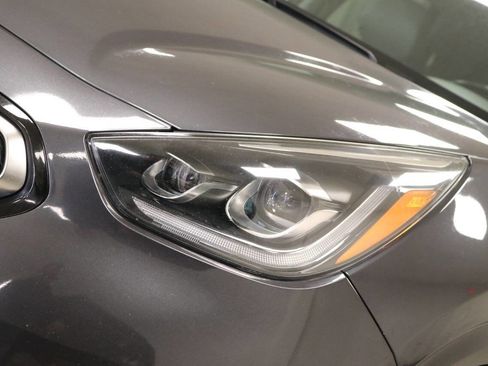 Used 2018 Kia Niro EX Premium image 93