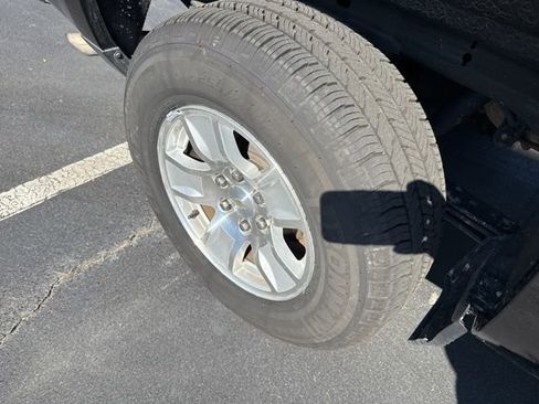 Used 2018 Chevrolet Silverado 1500 LT w/ All Star Edition image 17