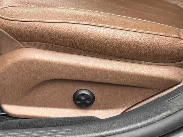 Used 2018 Mercedes-Benz E 300 4MATIC image 15