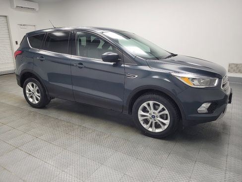 Used 2019 Ford Escape SE image 11