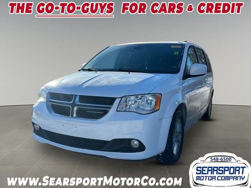Used 2020 Dodge Grand Caravan SXT image 1