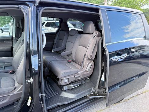 Used 2018 Honda Odyssey EX image 25