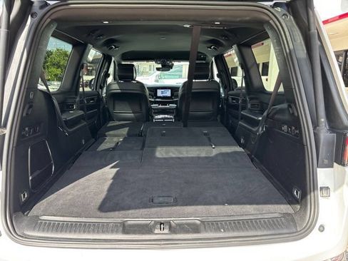 Used 2024 Jeep Wagoneer Series II w/ Flexible Seating Group AWD/4WD image 15