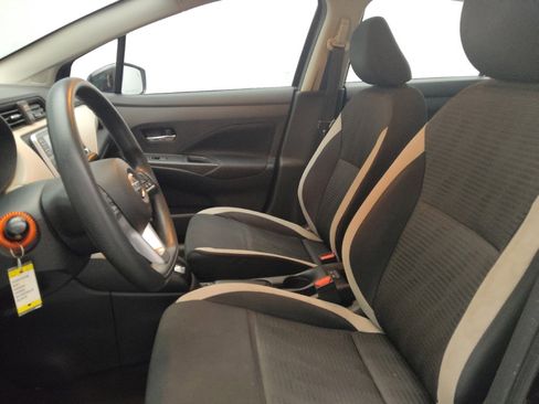 Used 2021 Nissan Versa SV image 17