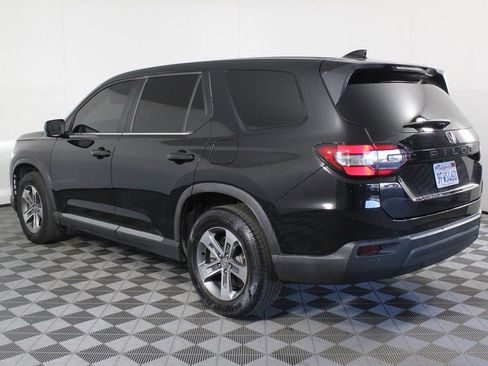 Used 2023 Honda Pilot EX-L image 6