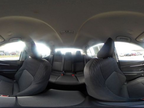 Used 2025 Toyota Camry LE image 41