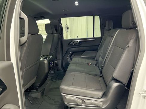 New 2026 Chevrolet Suburban LS AWD/4WD image 23