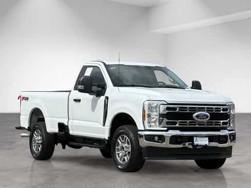 Used 2025 Ford F350 XLT w/ 360-Degree Camera Package AWD/4WD image 9
