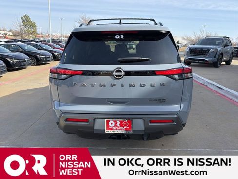 New 2026 Nissan Pathfinder Platinum image 4
