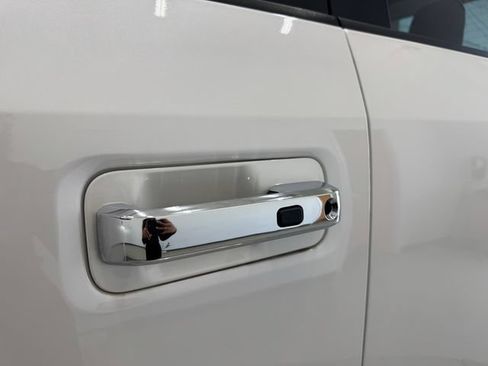 Used 2019 Ford F150 Lariat w/ Equipment Group 502A Luxury AWD/4WD image 46