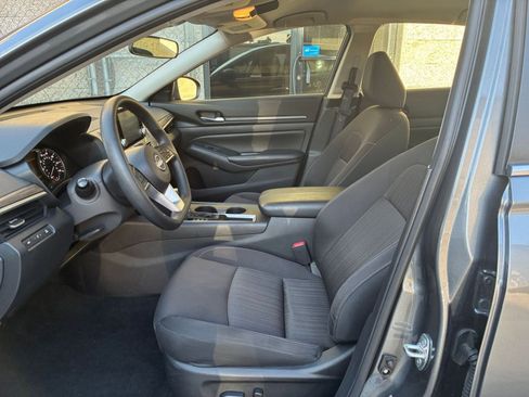 Used 2025 Nissan Altima 2.5 SV image 27