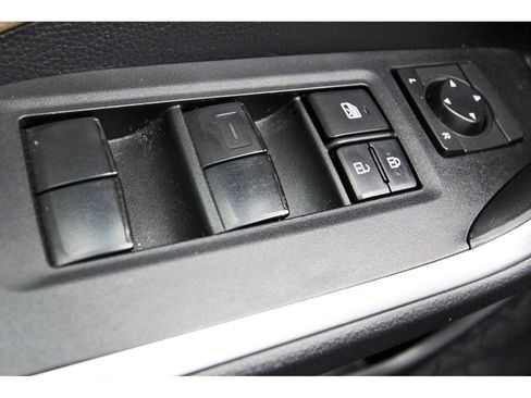 Used 2019 Toyota RAV4 LE w/ All Weather Liner Package FWD image 22