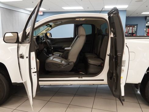 Used 2020 Chevrolet Colorado W/T w/ WT Convenience Package RWD image 23