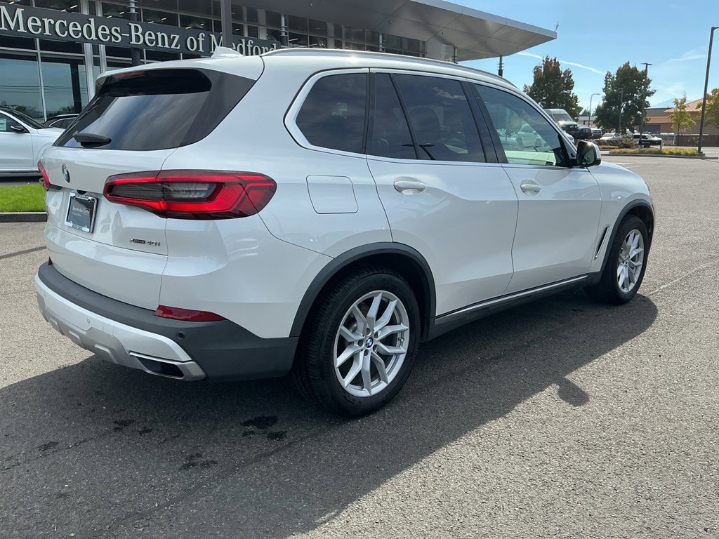 Used 2019 BMW X5 xDrive40i w/ Convenience Package AWD/4WD image 4
