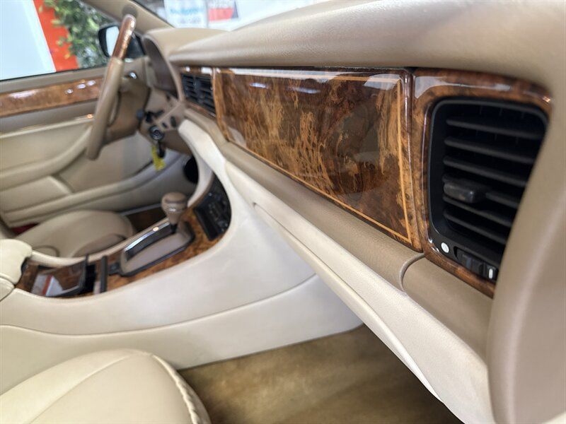 Used 1997 Jaguar XJ Vanden Plas RWD image 18