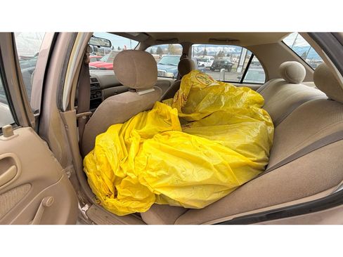 Used 2001 Toyota Corolla CE image 16