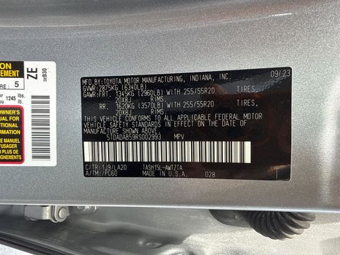 Used 2024 Toyota Grand Highlander AWD Hybrid image 34