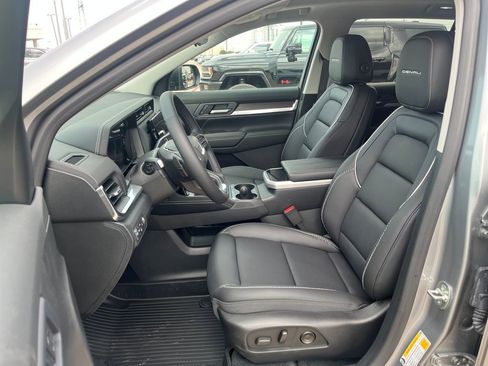 New 2026 GMC Terrain Denali w/ LPO, Floor Liner Package image 10