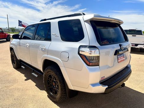 Used 2021 Toyota 4Runner TRD Off-Road Premium w/ Convenience Package (TMS) image 8