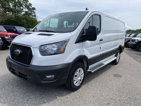 Used 2025 Ford Transit 250 Low Roof w/ Exterior Upgrade Package RWD image 8