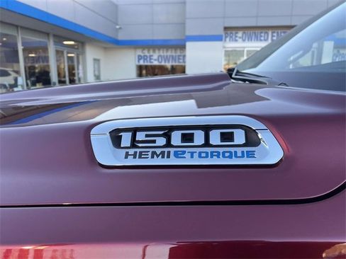 Used 2022 RAM 1500 Limited image 9