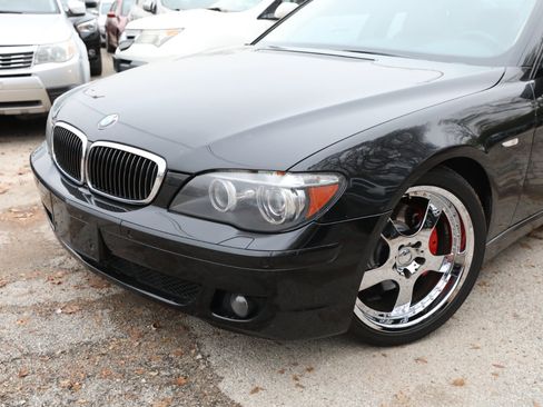 Used 2008 BMW 750i image 2