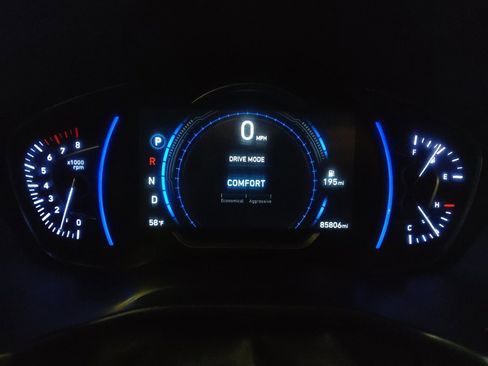 Used 2019 Hyundai Santa Fe SEL image 23