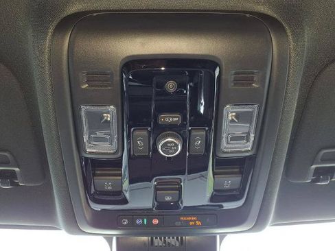 New 2026 Chevrolet Suburban LT w/ Comfort Package AWD/4WD image 40