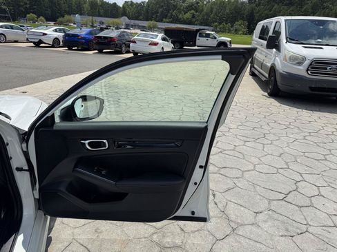 Used 2022 Honda Civic Touring image 18