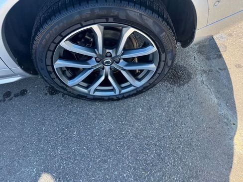 Used 2019 Volvo XC90 T6 Momentum w/ Protection Package Premier AWD/4WD image 12