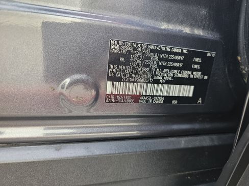 Used 2019 Toyota RAV4 LE image 27