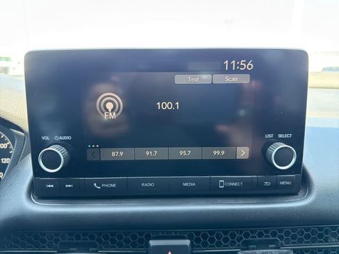 Used 2023 Honda HR-V LX image 12