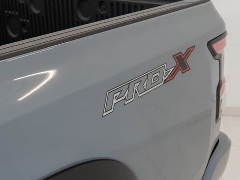 Used 2025 Nissan Frontier Pro-X w/ Pro Convenience Package RWD image 3