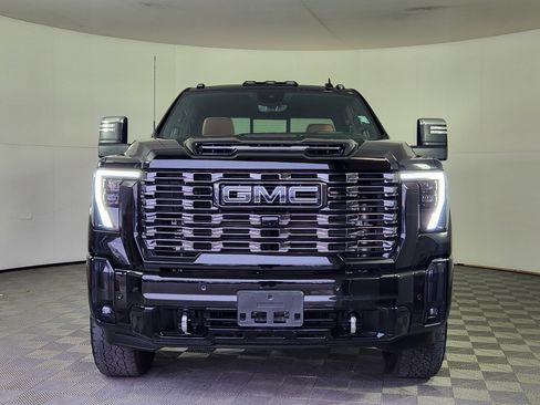 Used 2025 GMC Sierra 2500 Denali Ultimate image 2