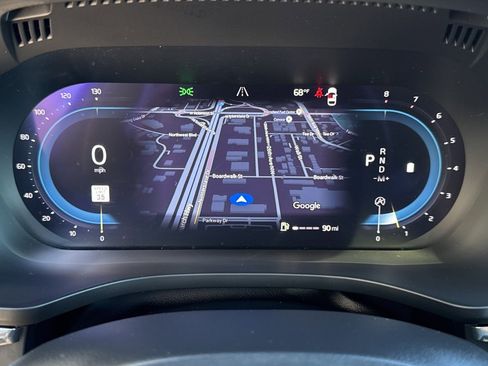 Used 2023 Volvo XC60 B5 Plus image 4