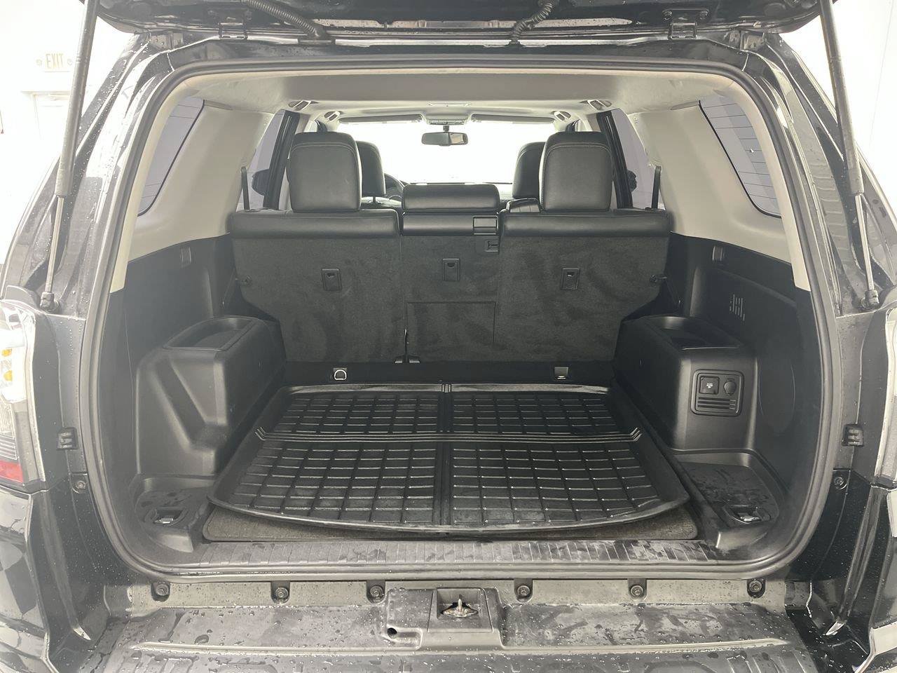 Used 2017 Toyota 4Runner Limited AWD/4WD image 30