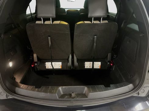 Used 2017 Ford Explorer XLT w/ Equipment Group 202A image 32