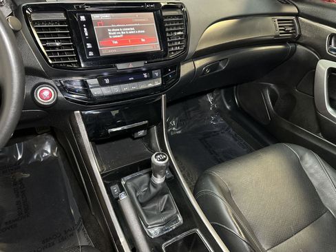 Used 2016 Honda Accord EX-L image 29