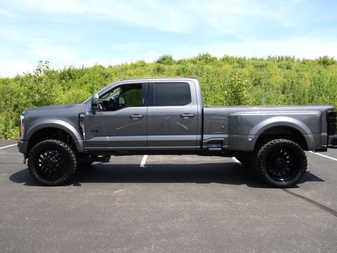 Used 2023 Ford F450 Lariat w/ Lariat Ultimate Package AWD/4WD image 26
