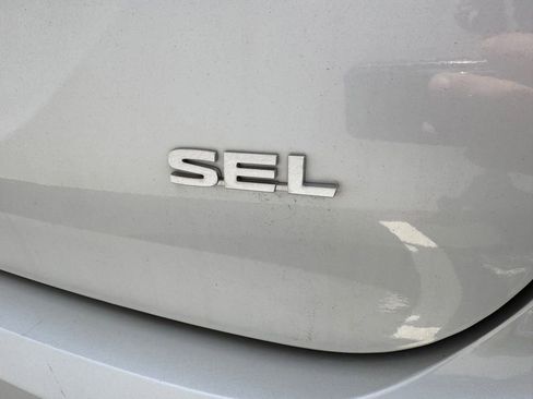 Used 2024 Mitsubishi Outlander SEL image 6