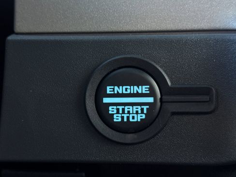 New 2025 Ford Bronco Outer Banks w/ Sasquatch Package image 22