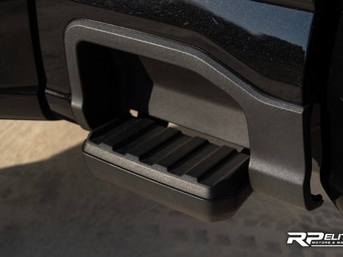 Used 2023 Ford F450 Lariat w/ FX4 Off-Road Package image 38