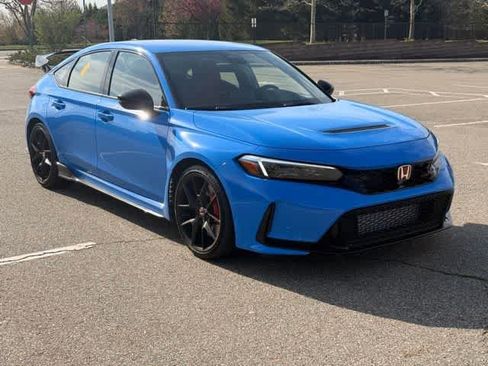 Used 2025 Honda Civic Type R image 3