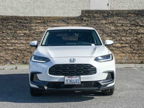 Used 2023 Honda HR-V LX image 2