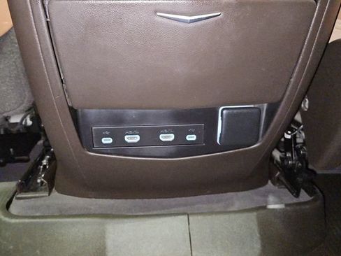 Used 2021 Cadillac Escalade ESV Sport w/ Driver Assist Tech Package AWD/4WD image 28