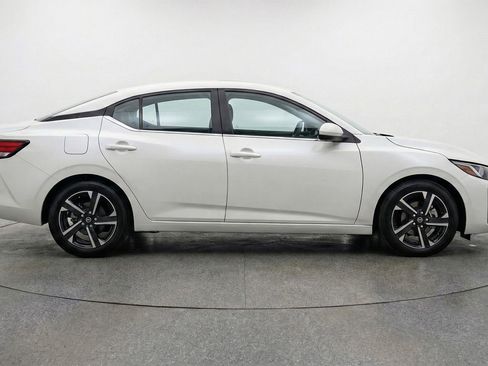 Used 2025 Nissan Sentra SV image 11